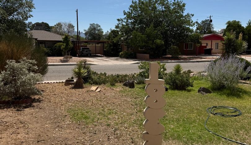 1835 Palomas Dr,NE  - Albuquerque - New Mexico - 2 bed, 1 bath rental property