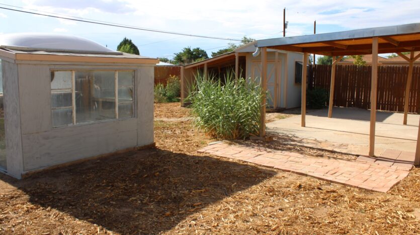 1835 Palomas Dr,NE  - Albuquerque - New Mexico - 2 bed, 1 bath rental property