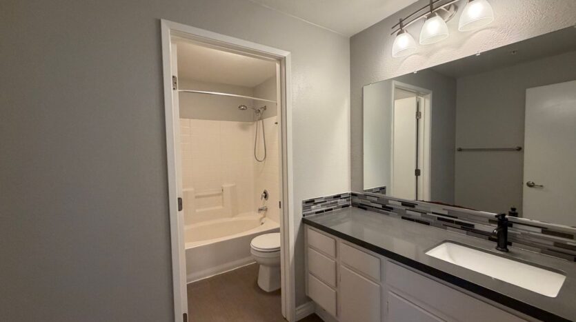 1886 Nantes Pl Unit 122 - Chula Vista - California - 3 bed, 2 bath rental property
