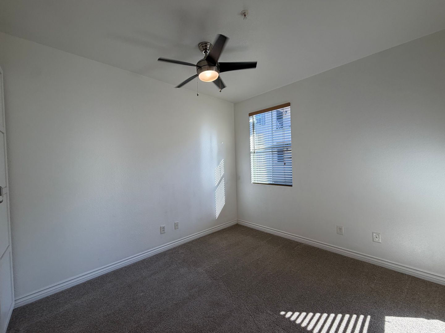 1886 Nantes Pl Unit 122 - Chula Vista - California - 3 bed, 2 bath rental property