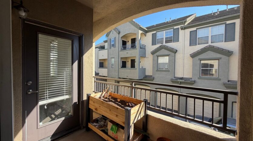 1886 Nantes Pl Unit 122 - Chula Vista - California - 3 bed, 2 bath rental property