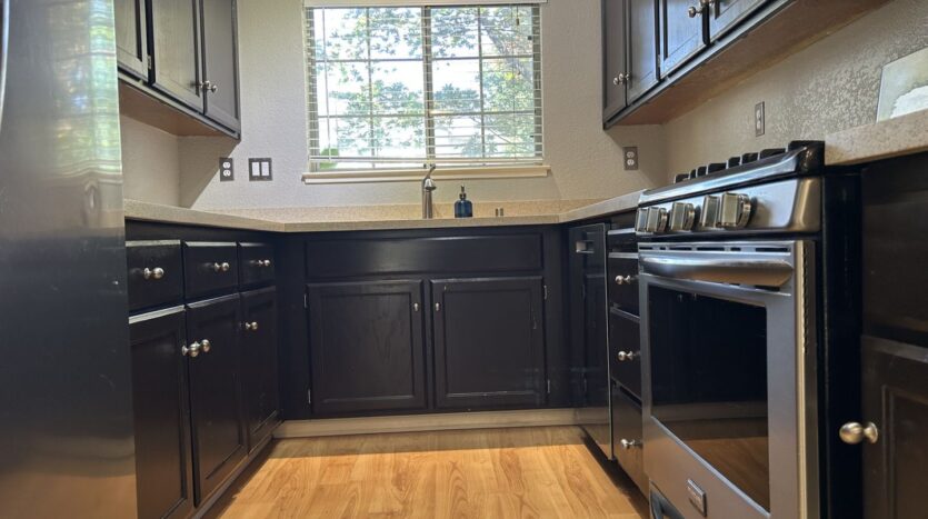 1911 Alpine Court - Petaluma - California - 3 bed, 2.5 bath rental property