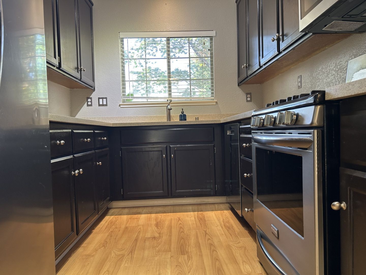 1911 Alpine Court - Petaluma - California - 3 bed, 2.5 bath rental property
