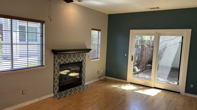 1911 Alpine Court - Petaluma - California - 3 bed, 2.5 bath rental property