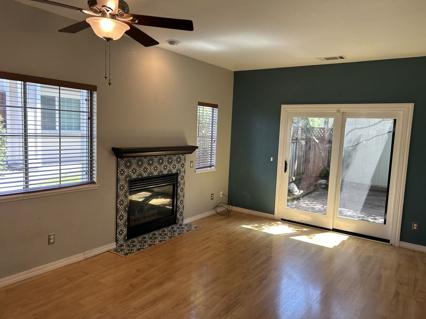 1911 Alpine Court - Petaluma - California - 3 bed, 2.5 bath rental property