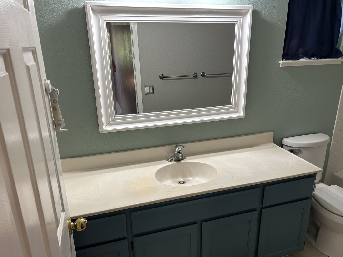 1911 Alpine Court - Petaluma - California - 3 bed, 2.5 bath rental property