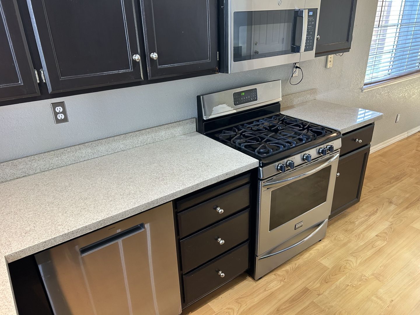 1911 Alpine Court - Petaluma - California - 3 bed, 2.5 bath rental property