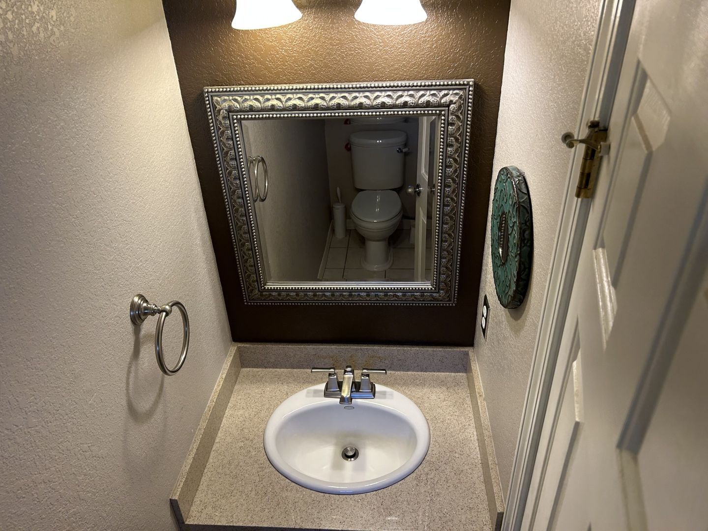 1911 Alpine Court - Petaluma - California - 3 bed, 2.5 bath rental property