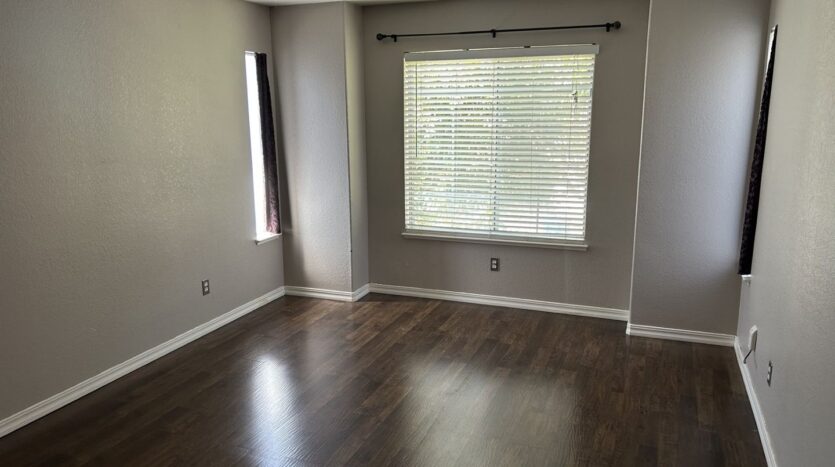 1911 Alpine Court - Petaluma - California - 3 bed, 2.5 bath rental property