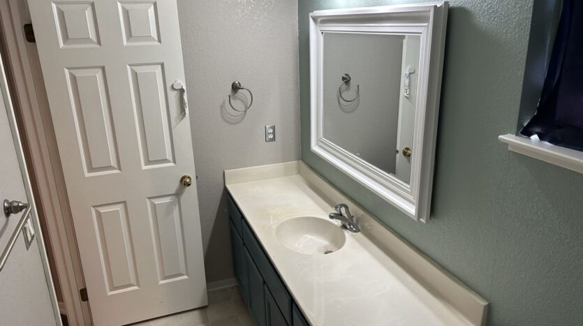 1911 Alpine Court - Petaluma - California - 3 bed, 2.5 bath rental property