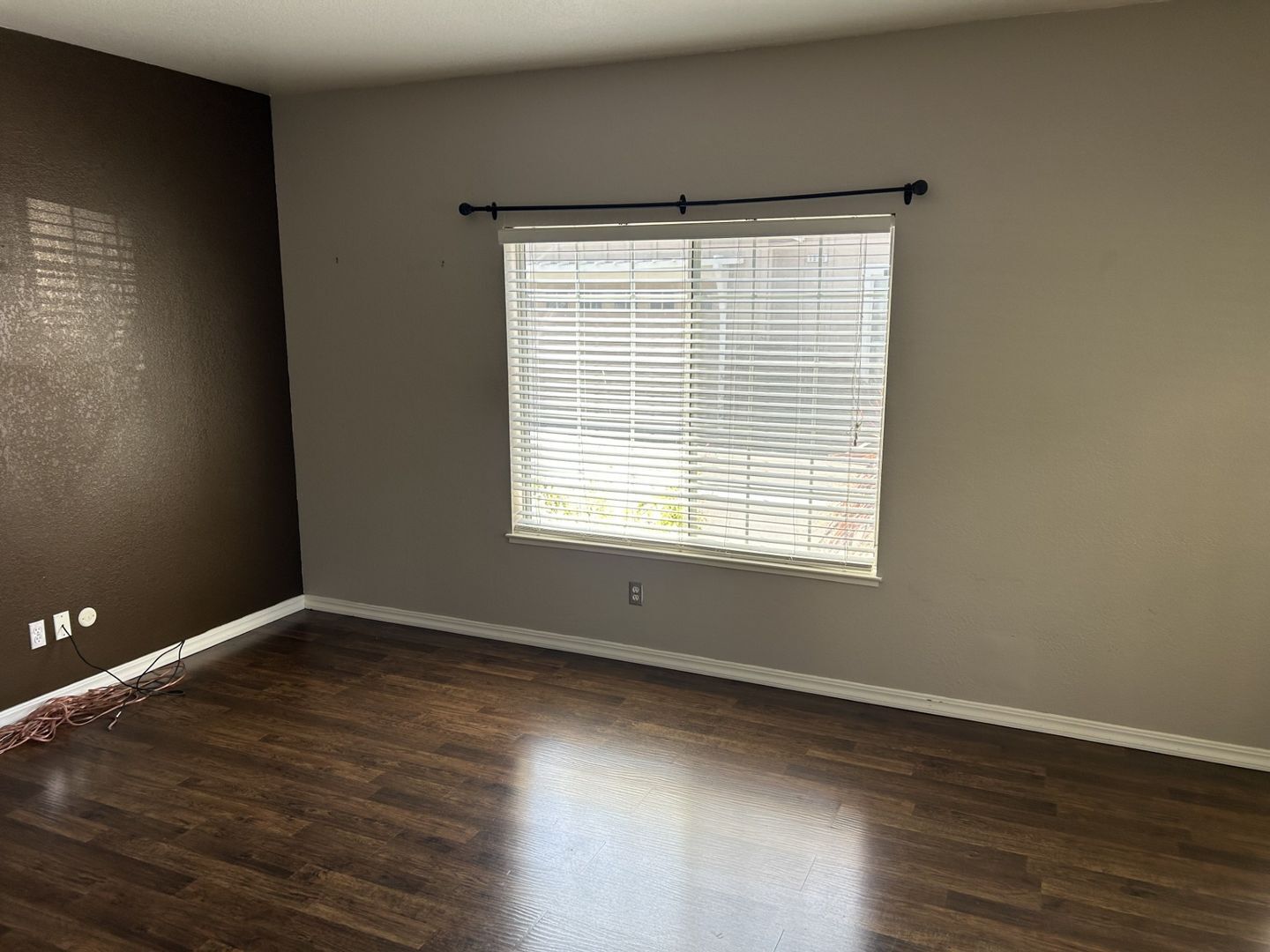 1911 Alpine Court - Petaluma - California - 3 bed, 2.5 bath rental property