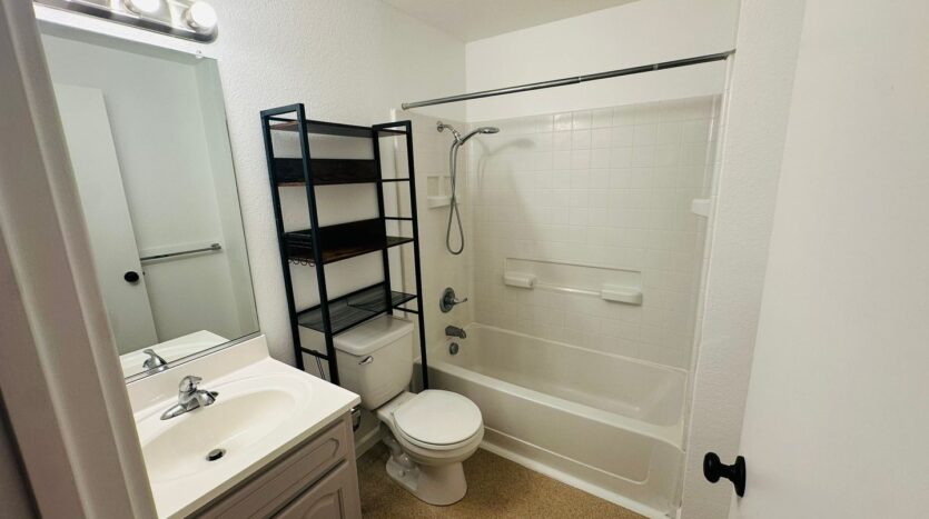 1915 10th Street  Apt 1  - Sacramento - California - 1 bed, 1 bath rental property