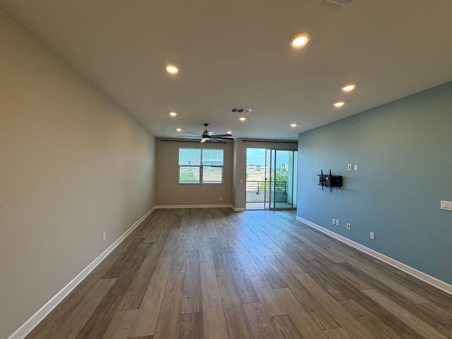 1922 Strata Street Unit 5 - Chula Vista - California - 4 bed, 3.5 bath rental property