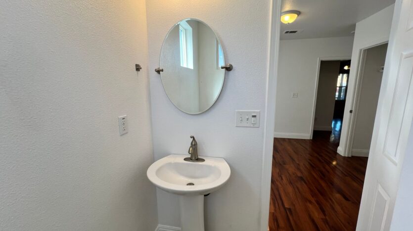 1927 P St APT B - Sacramento - California - 2 bed, 2 bath rental property