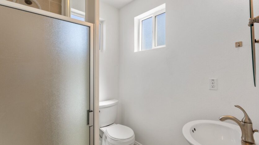 1927 P St APT B - Sacramento - California - 2 bed, 2 bath rental property