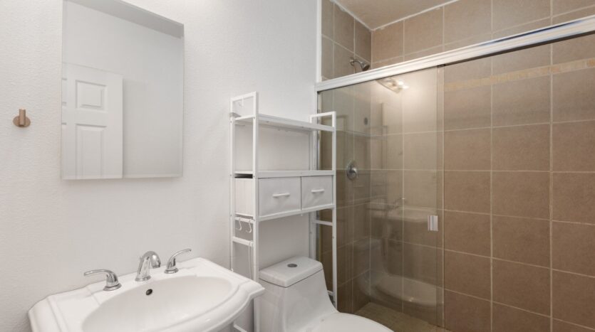 1927 P St APT B - Sacramento - California - 2 bed, 2 bath rental property