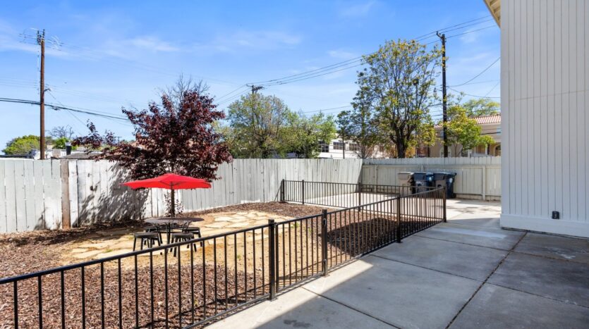 1927 P St APT B - Sacramento - California - 2 bed, 2 bath rental property
