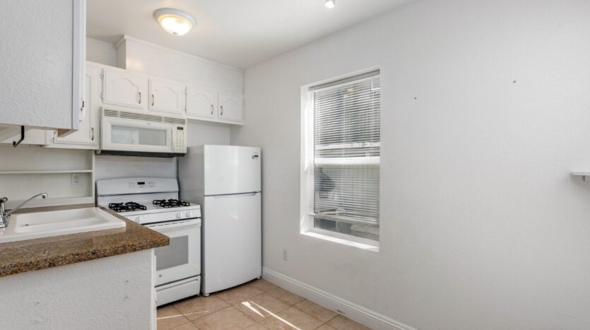 1927 P St APT B - Sacramento - California - 2 bed, 2 bath rental property