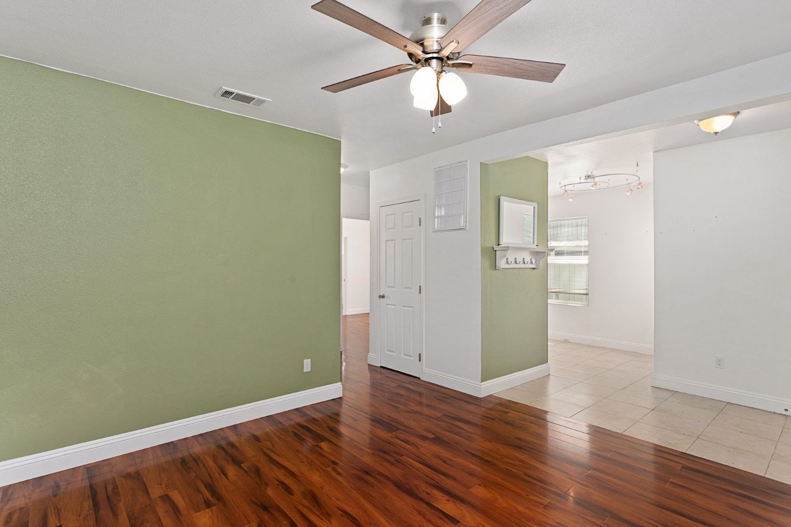 1927 P St APT B - Sacramento - California - 2 bed, 2 bath rental property
