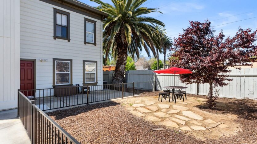 1927 P St APT B - Sacramento - California - 2 bed, 2 bath rental property