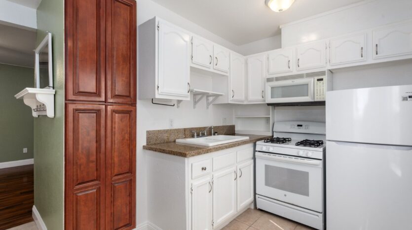 1927 P St APT B - Sacramento - California - 2 bed, 2 bath rental property