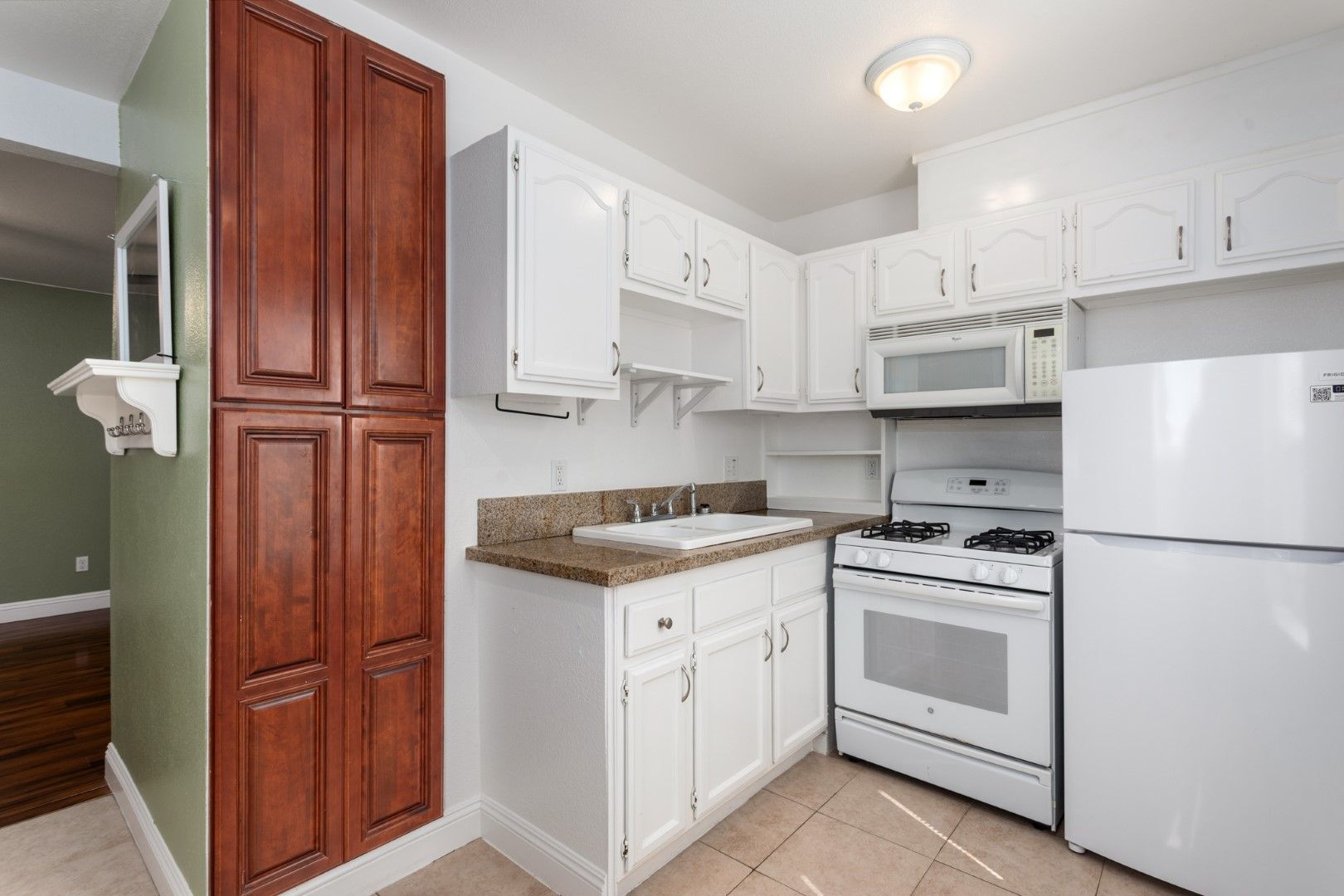 1927 P St APT B - Sacramento - California - 2 bed, 2 bath rental property