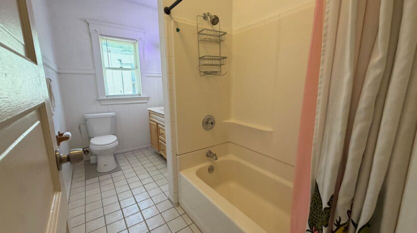 2017 Q St  - Sacramento - California - 3 bed, 1 bath rental property