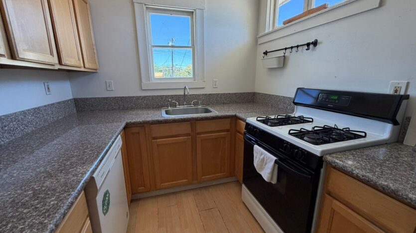2017 Q St  - Sacramento - California - 3 bed, 1 bath rental property