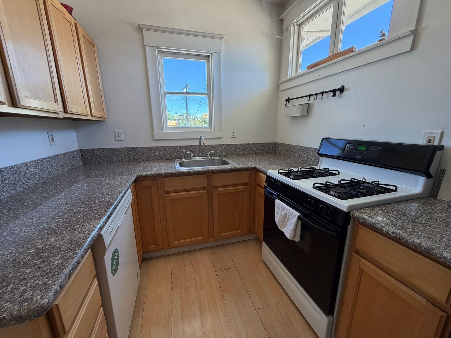 2017 Q St  - Sacramento - California - 3 bed, 1 bath rental property