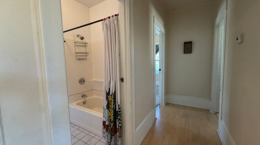 2017 Q St  - Sacramento - California - 3 bed, 1 bath rental property