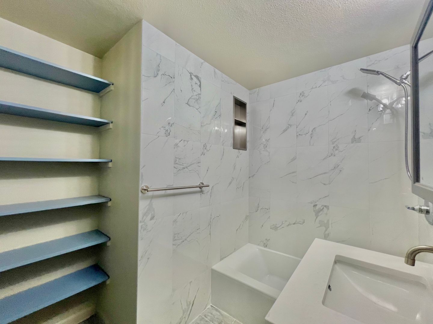 2020 SE 154th Ave  - Portland - Oregon - 4 bed, 2 bath rental property