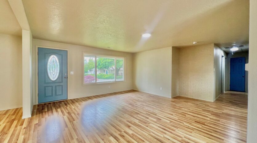2020 SE 154th Ave  - Portland - Oregon - 4 bed, 2 bath rental property