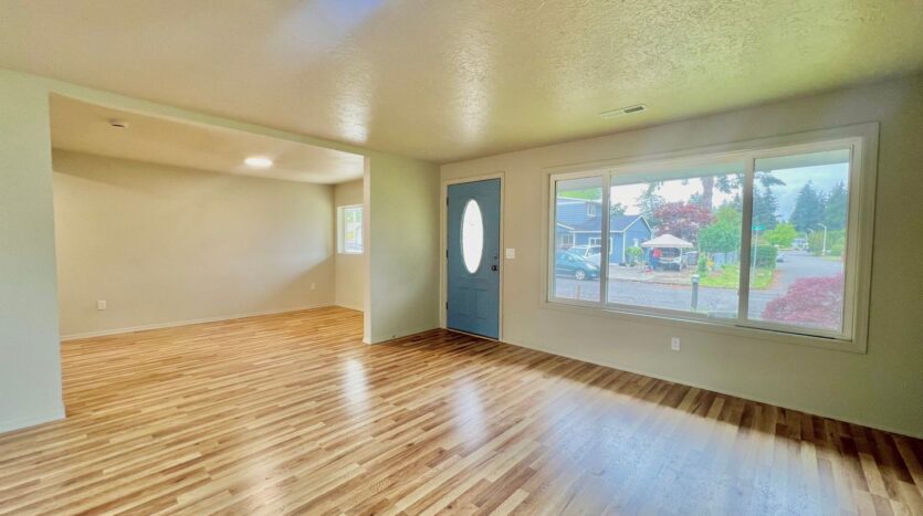 2020 SE 154th Ave  - Portland - Oregon - 4 bed, 2 bath rental property