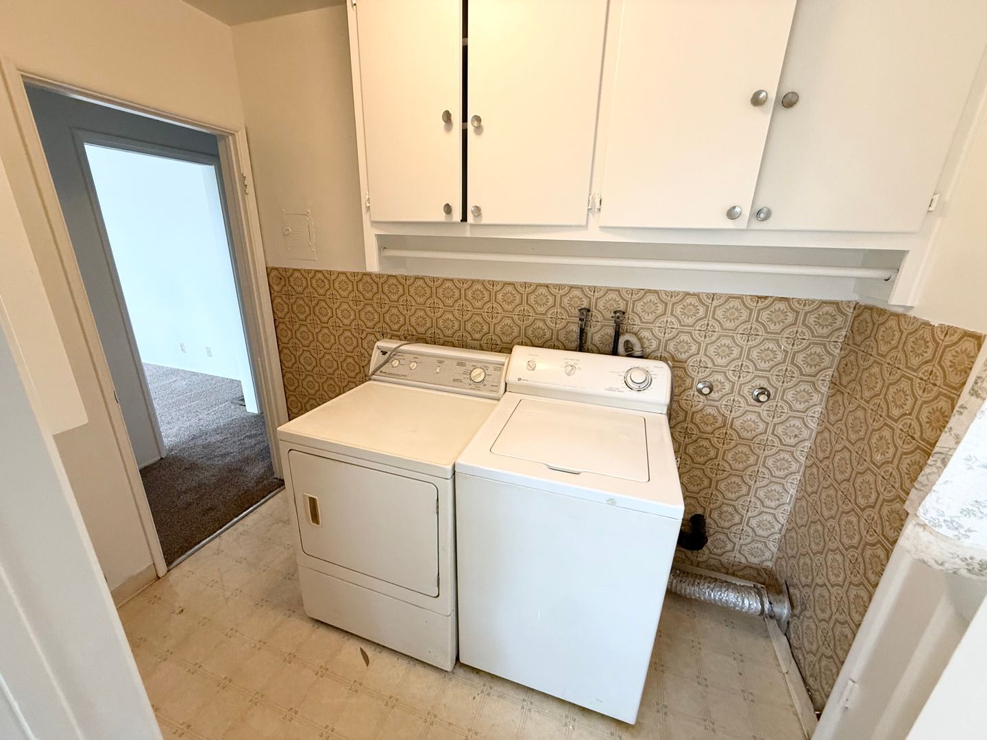 210 & 212 W South St - Anaheim - California - 2 bed, 1 bath rental property