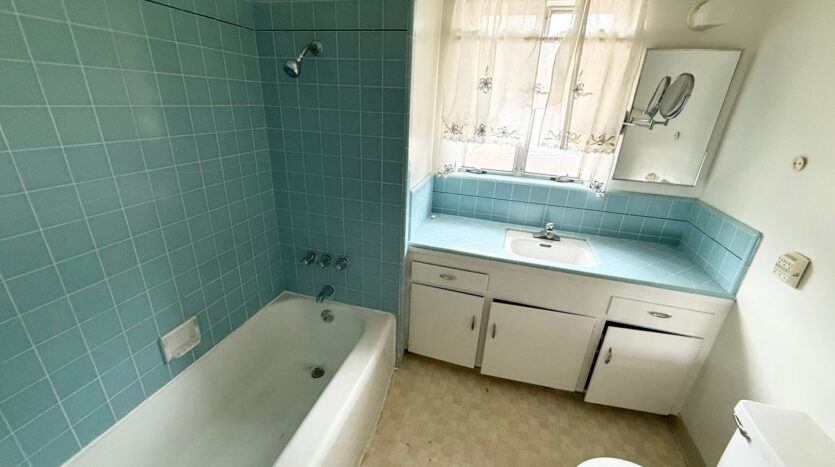 210 & 212 W South St - Anaheim - California - 2 bed, 1 bath rental property
