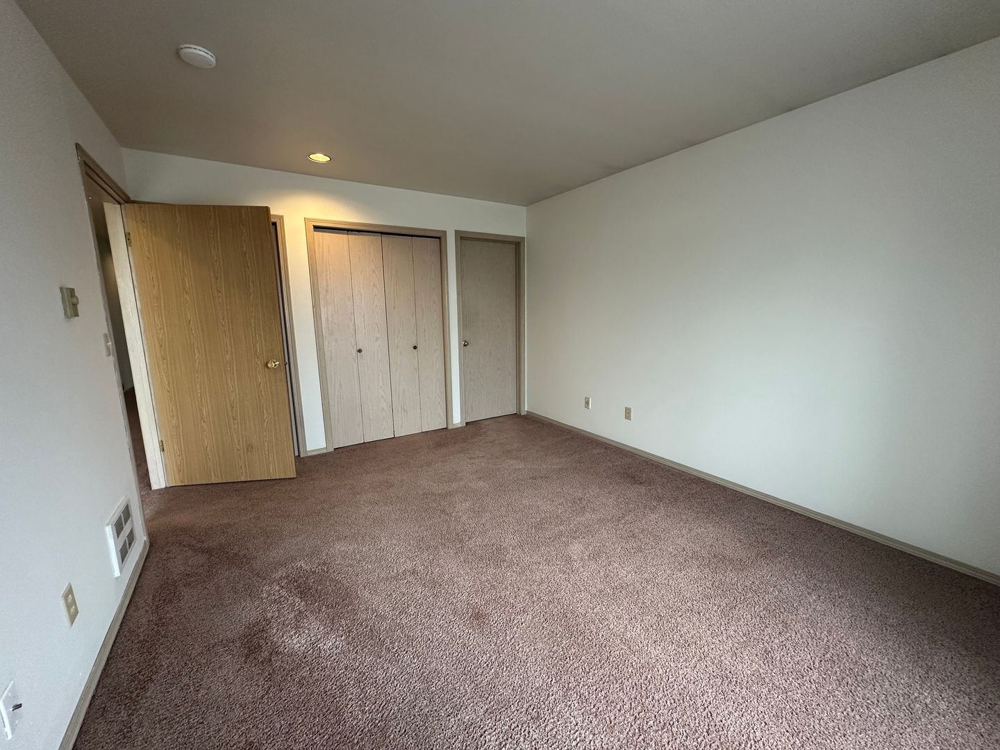2104/2106/2108 Woburn Street - Bellingham - Washington - 3 bed, 2.5 bath rental property