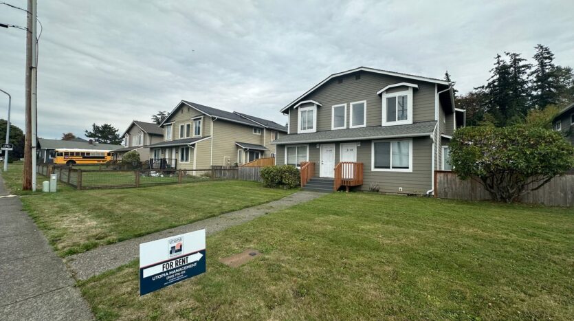 2104/2106/2108 Woburn Street - Bellingham - Washington - 3 bed, 2.5 bath rental property