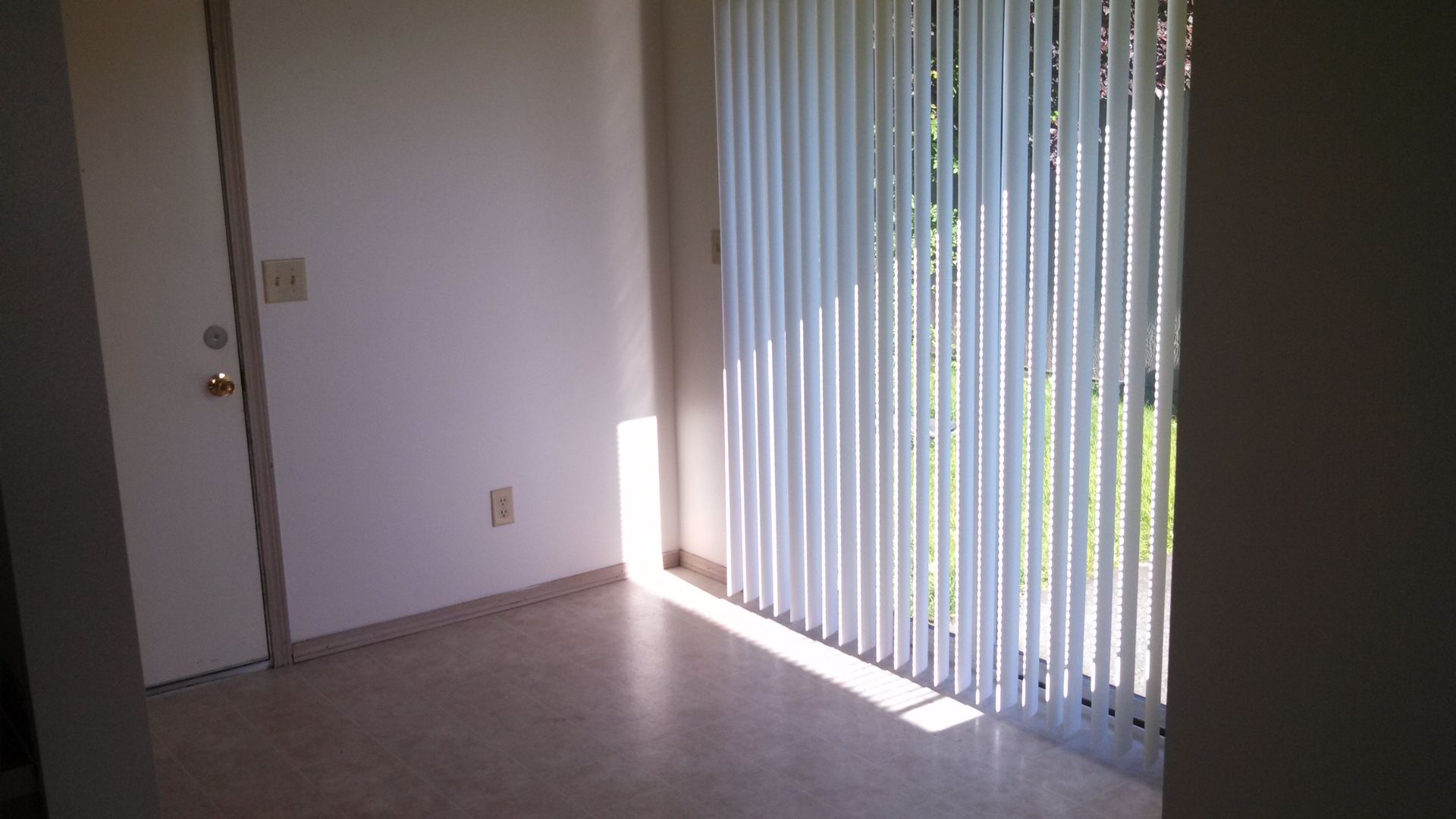 2104/2106/2108 Woburn Street - Bellingham - Washington - 3 bed, 2.5 bath rental property