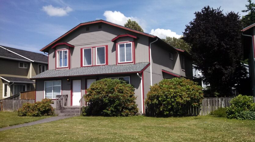 2104/2106/2108 Woburn Street - Bellingham - Washington - 3 bed, 2.5 bath rental property