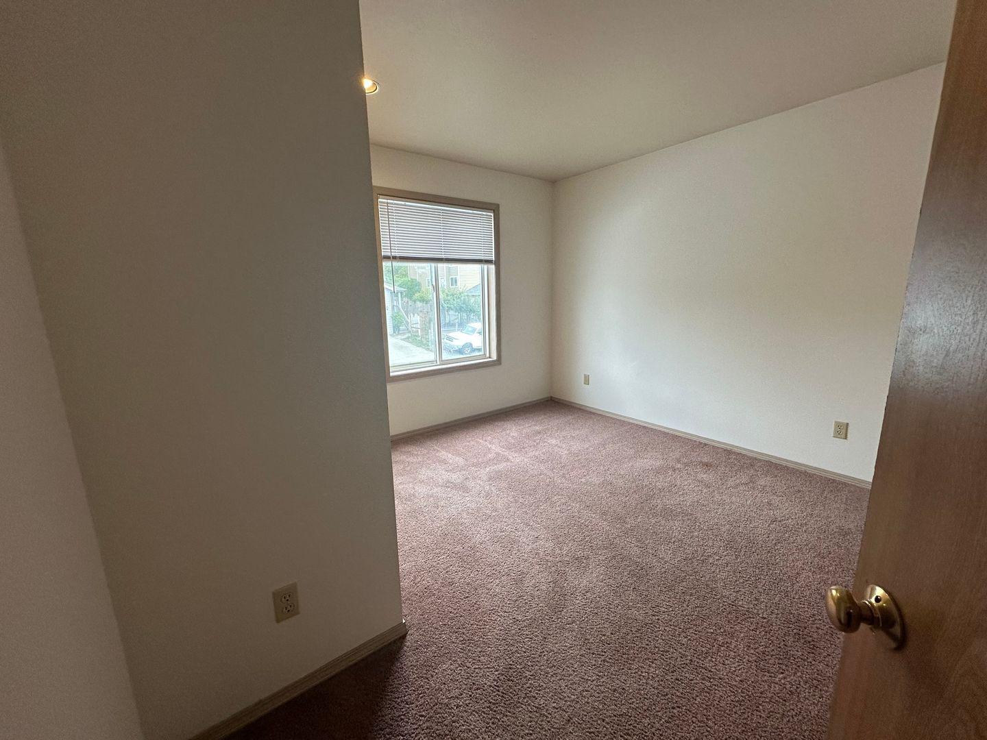 2104/2106/2108 Woburn Street - Bellingham - Washington - 3 bed, 2.5 bath rental property