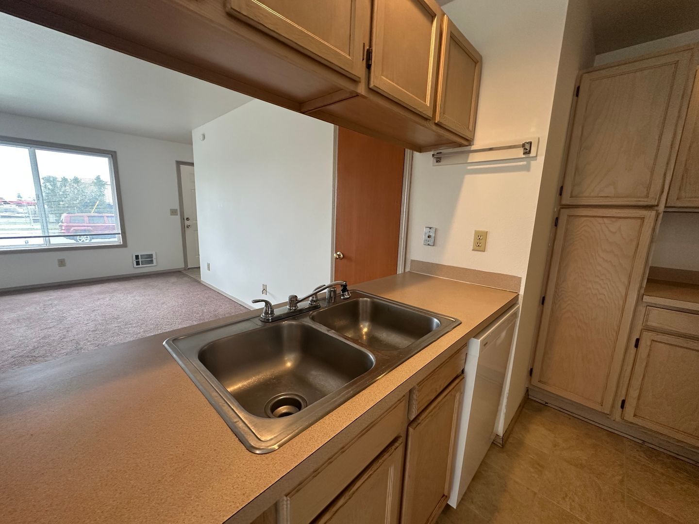 2104/2106/2108 Woburn Street - Bellingham - Washington - 3 bed, 2.5 bath rental property