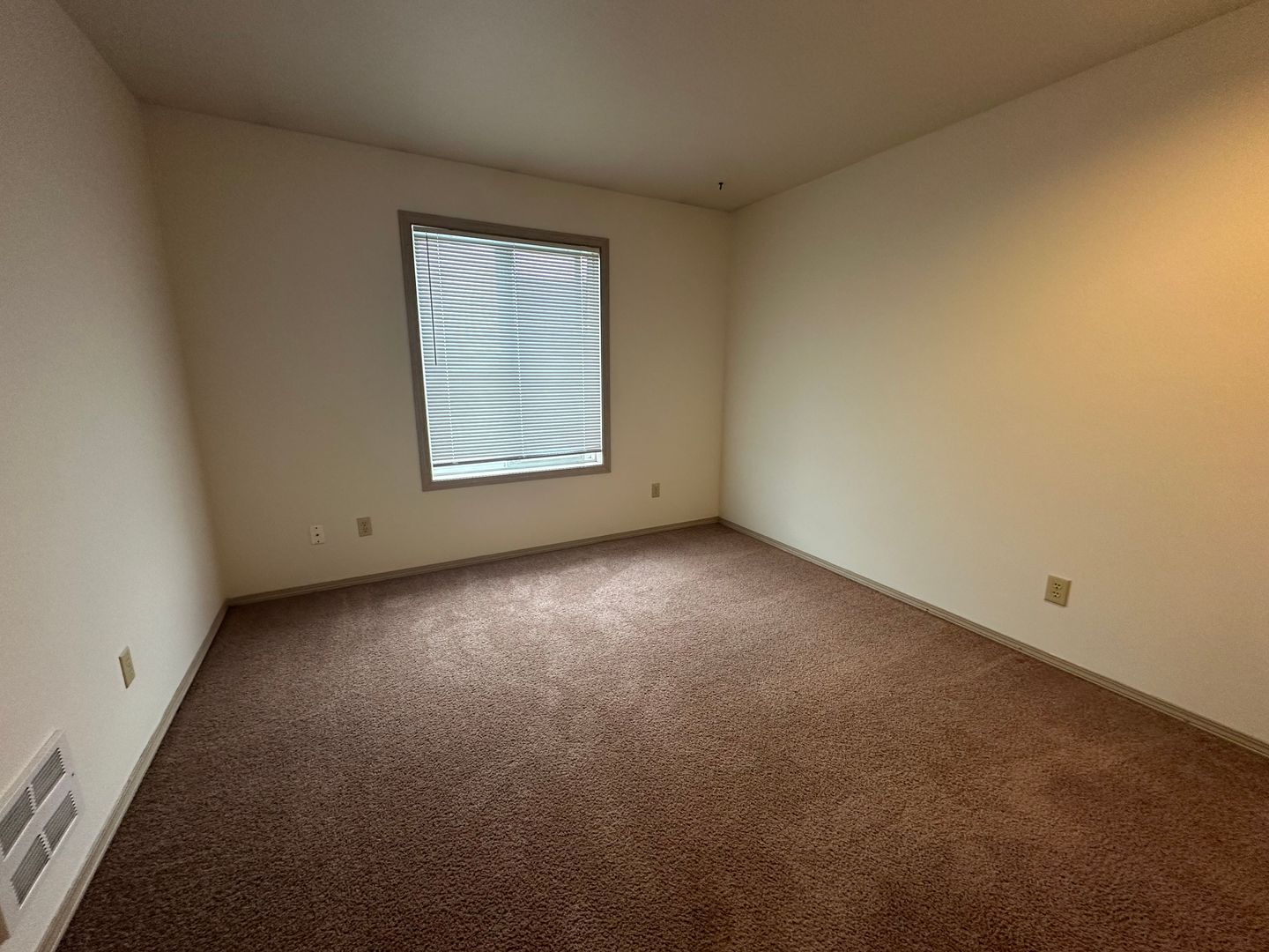 2104/2106/2108 Woburn Street - Bellingham - Washington - 3 bed, 2.5 bath rental property