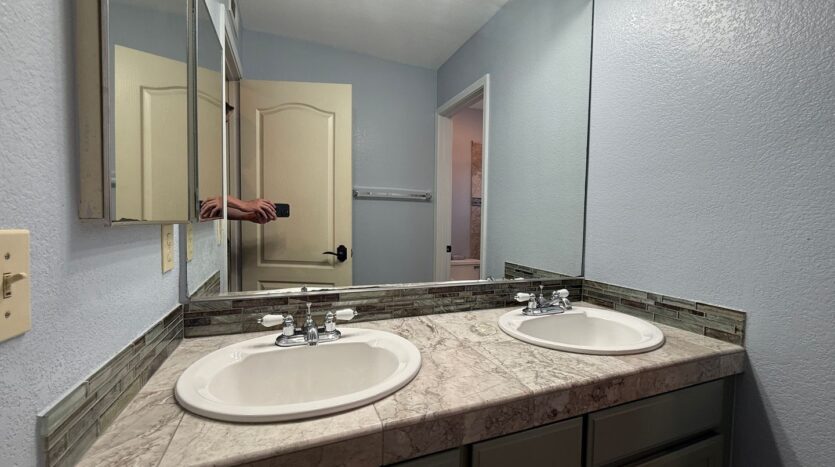 216 Richmond Park Place - Chula Vista - California - 4 bed, 2.5 bath rental property
