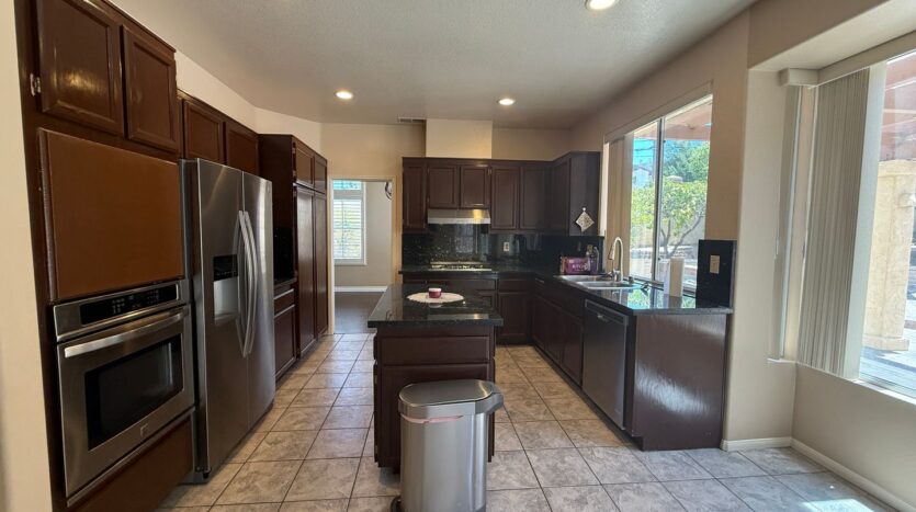 216 Richmond Park Place - Chula Vista - California - 4 bed, 2.5 bath rental property