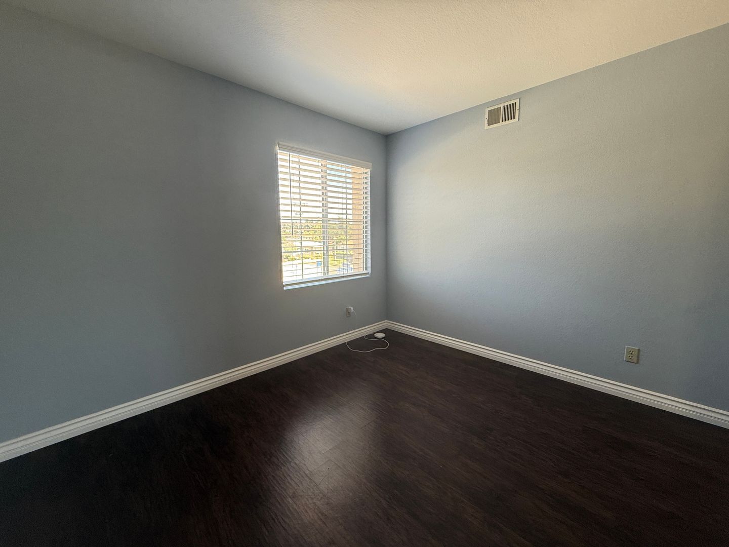 216 Richmond Park Place - Chula Vista - California - 4 bed, 2.5 bath rental property