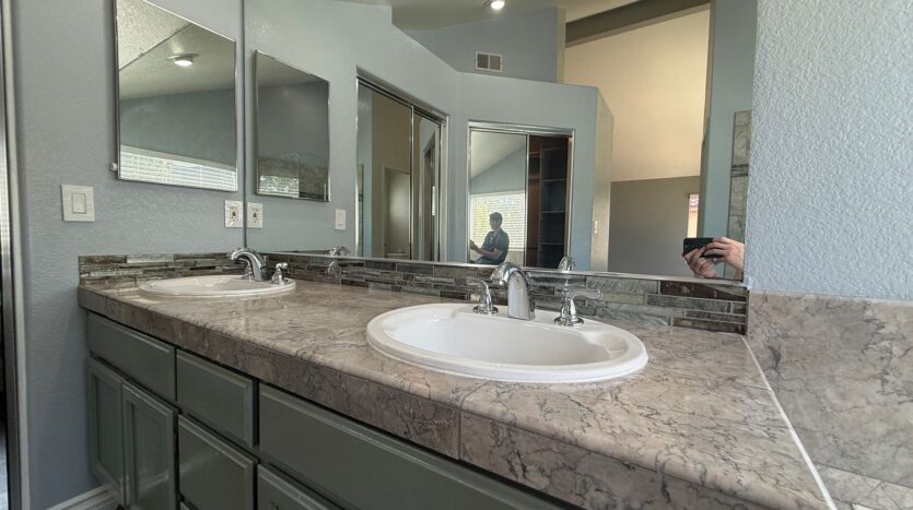 216 Richmond Park Place - Chula Vista - California - 4 bed, 2.5 bath rental property