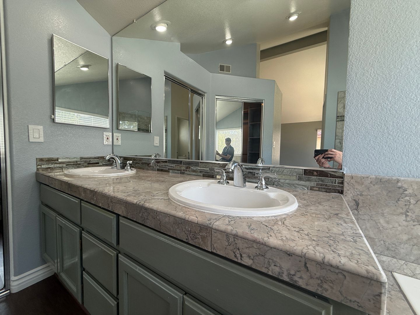 216 Richmond Park Place - Chula Vista - California - 4 bed, 2.5 bath rental property