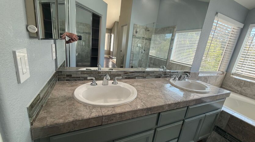 216 Richmond Park Place - Chula Vista - California - 4 bed, 2.5 bath rental property