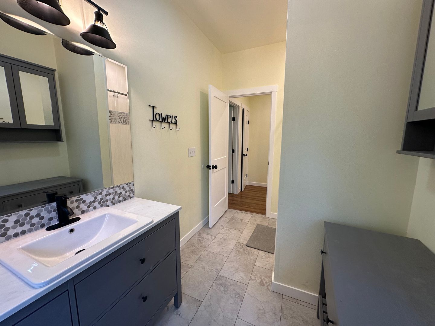 23 Spring Rd - Bellingham - Washington - 4 bed, 3 bath rental property