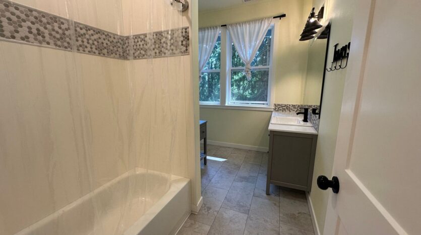 23 Spring Rd - Bellingham - Washington - 4 bed, 3 bath rental property
